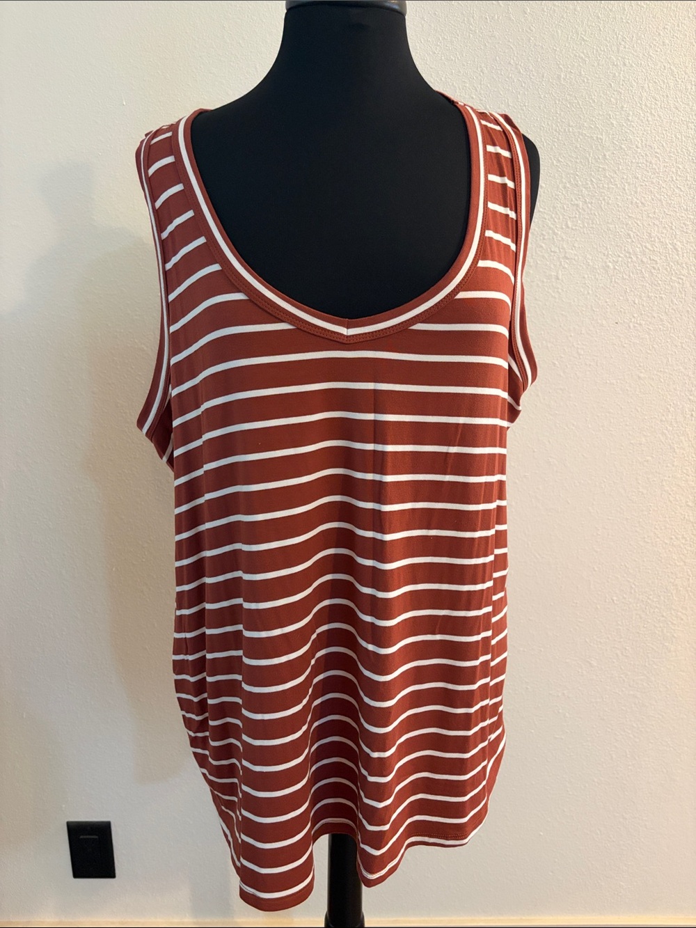 NWOT Women's Striped Scoop Neck Tank Top - Rust/White